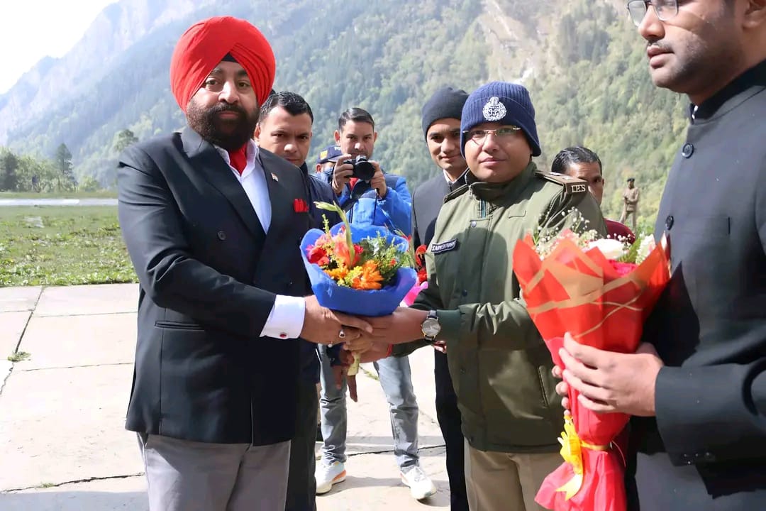 उत्तराखंड के महामहिम राज्यपाल पहुँचे श्री हेमकुंड साहिब, माथा टेक की विश्व कल्याण की कामना..