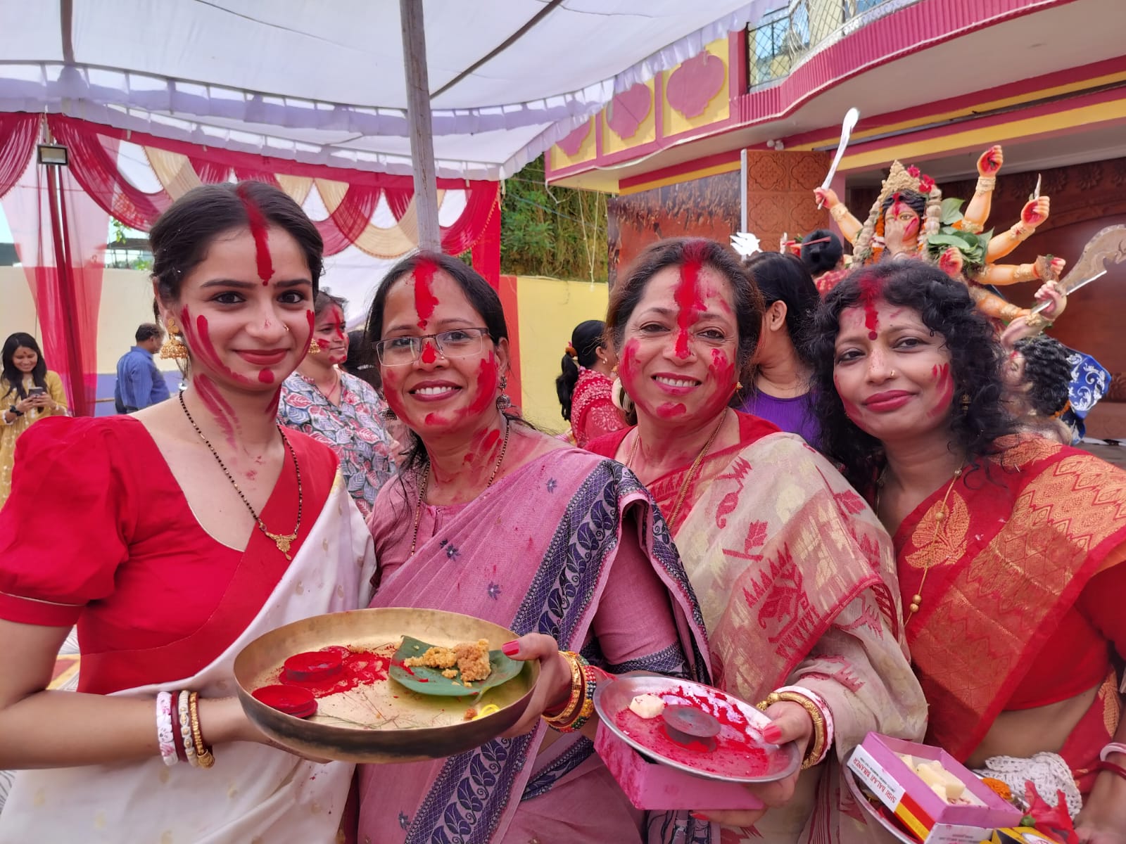 रायपुर दुर्गा पूजा समिति ने अपने 81वें दुर्गा पूजा उत्सव का किया आयोजन