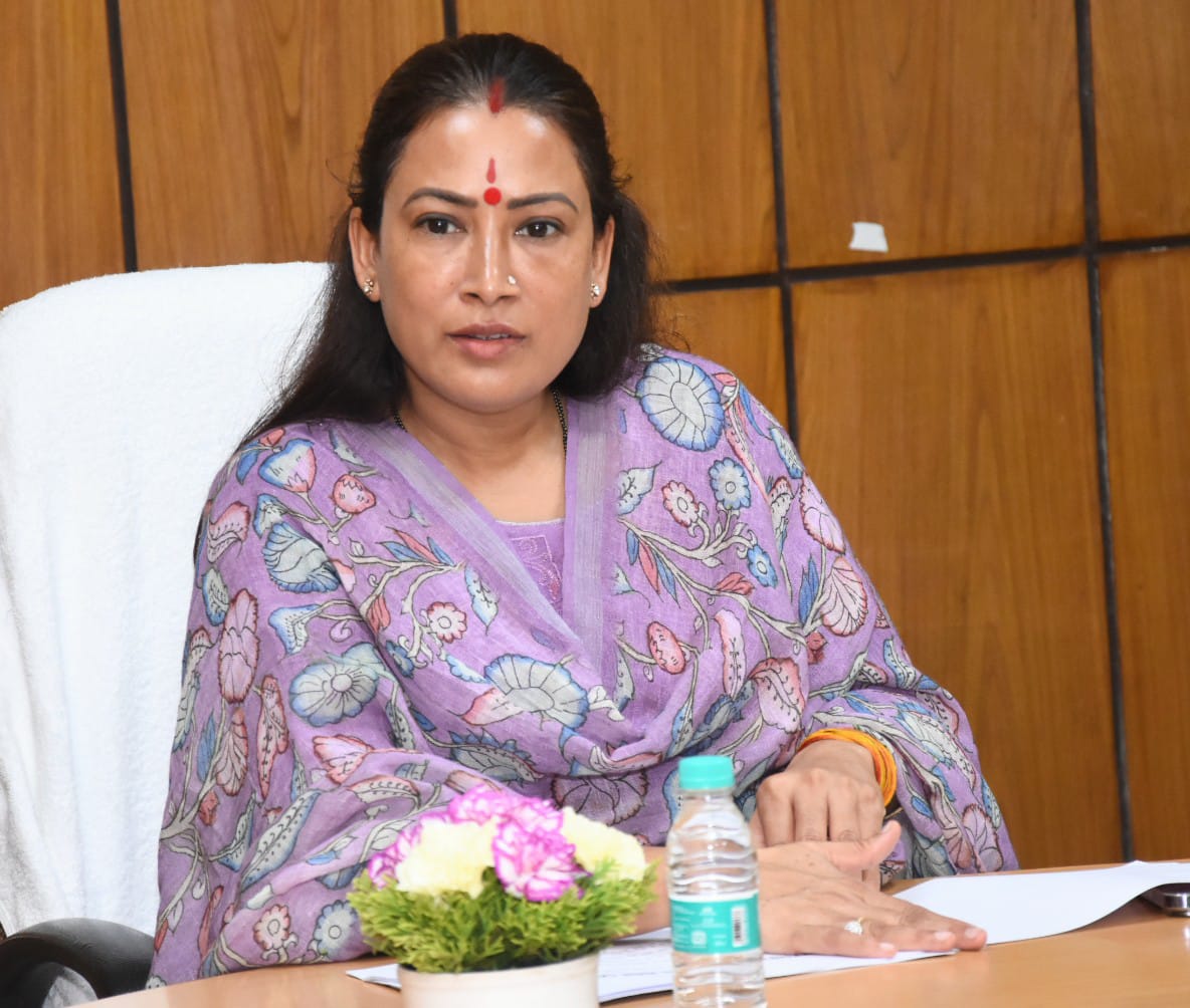 महिला सशक्तिकरण एवं बाल विकास मंत्री रेखा आर्या ने ‘महिला नीति’ के मसौदे की करी समीक्षा