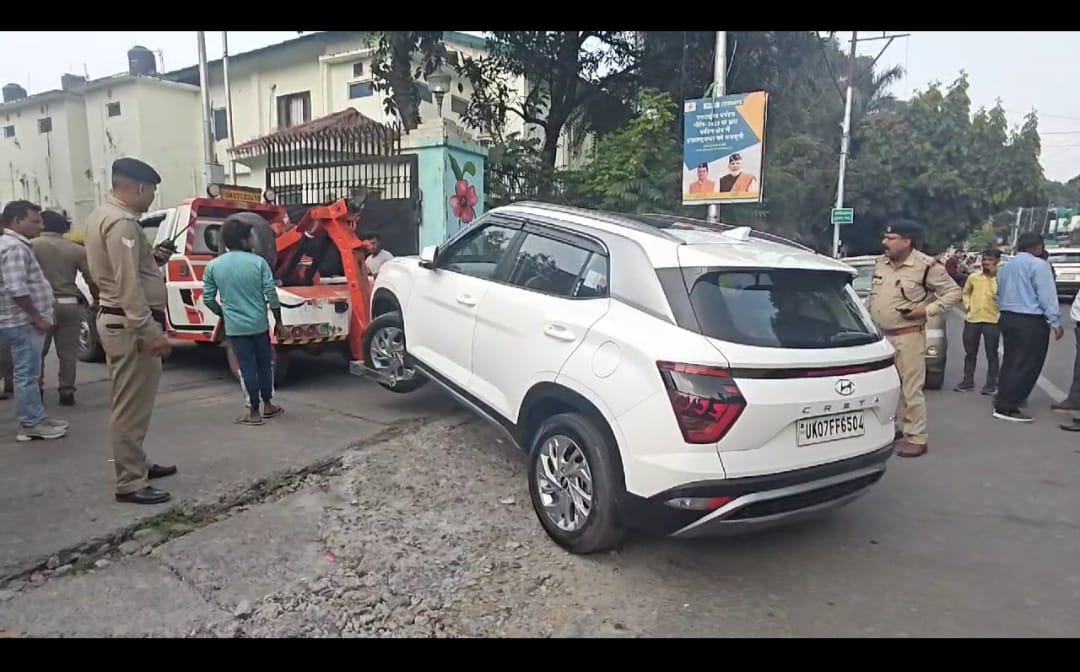 मुख्यमंत्री की सुरक्षा में बड़ी चूक,अनजान गाड़ी ने सचिवालय के बाहर रोका रास्ता..