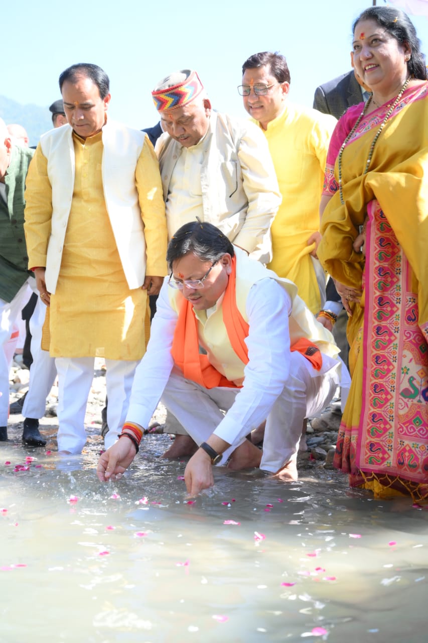 प्रदेश के मुख्यमंत्री और कैबिनेट मंत्री धन सिंह रावत ने किनसूर बागी पहुंचकर किया नयार उत्सव-2024 का शुभारंभ*
