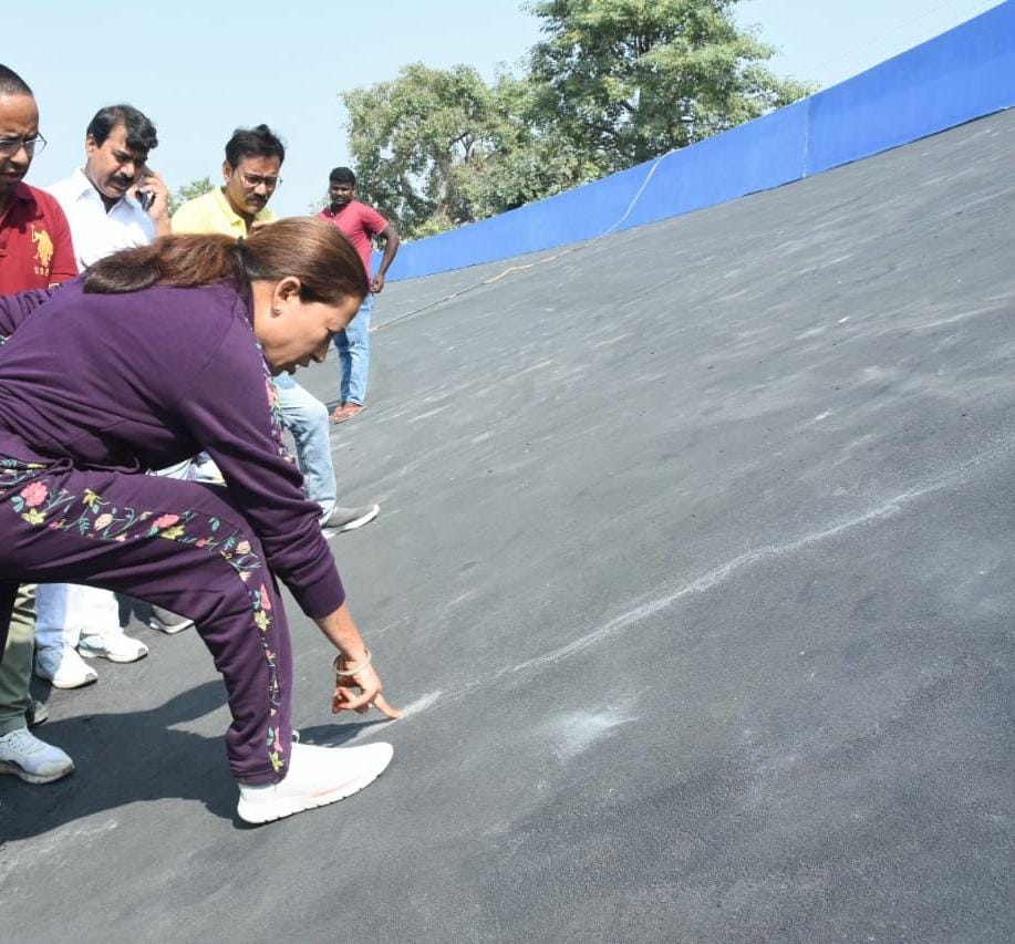 एक्शन मोड में खेल मंत्री रेखा आर्या,रूद्रपुर स्टेडियम में निर्माणाधीन स्पोर्ट्स इंफ्रास्ट्रक्चर का निरीक्षण किया..