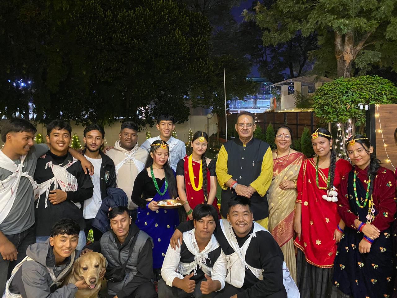 कैबिनेट मंत्री गणेश जोशी ने के आवास में भईलो उत्सव मनाते गोर्खाली समाज के रंगकर्मी बच्चे