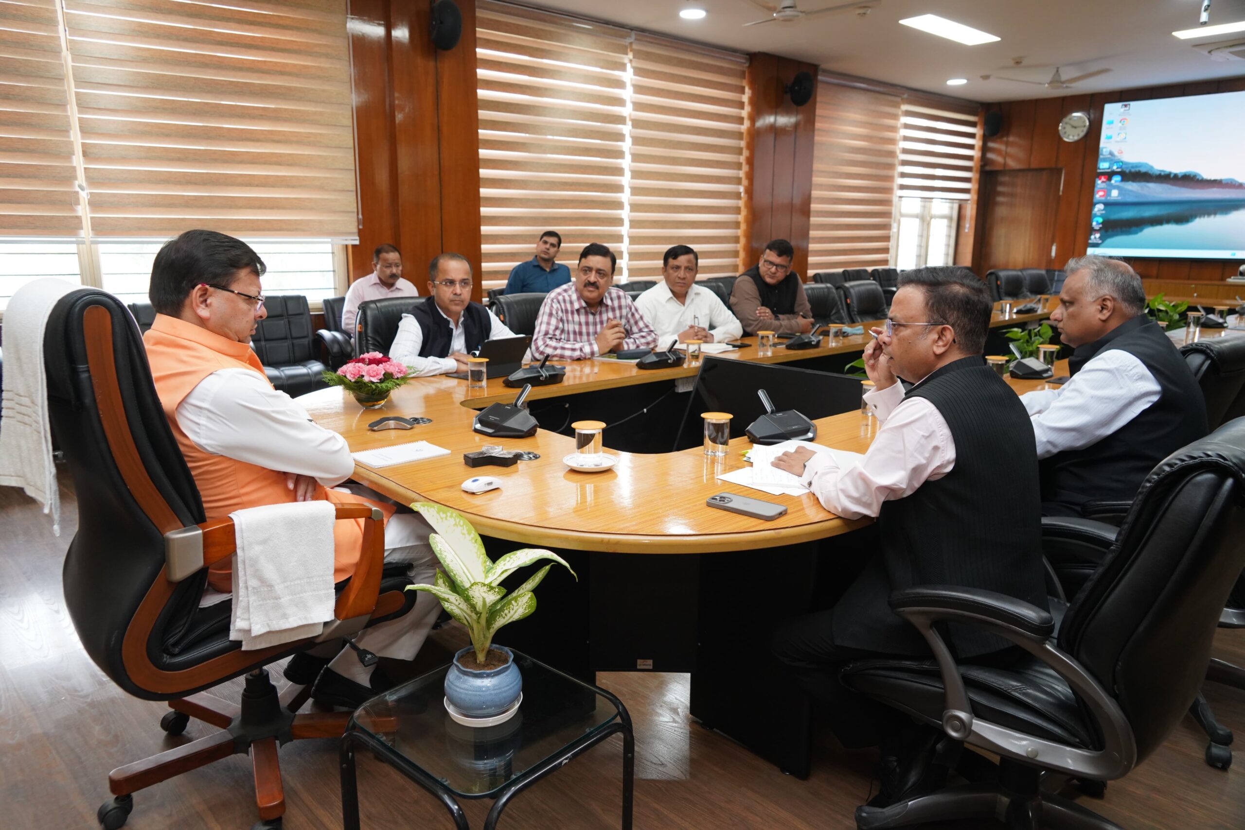 राज्य स्थापना के कार्यक्रम सादगी से मनाये जायेंगे,अल्मोड़ा बस हादसे के बाद मुख्यमंत्री पुष्कर सिंह धामी निर्णय