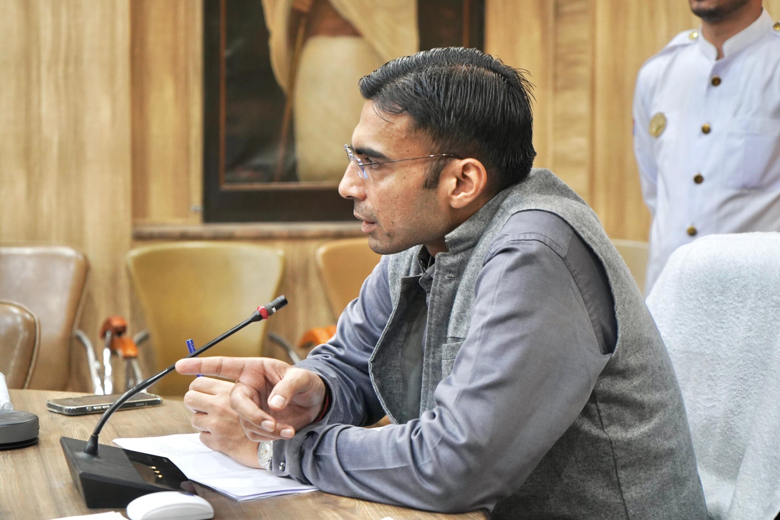 आईसीयू का संचालन 15 दिन के भीतर शुरू नहीं किया तो होगी कार्यवाहीः डीएम