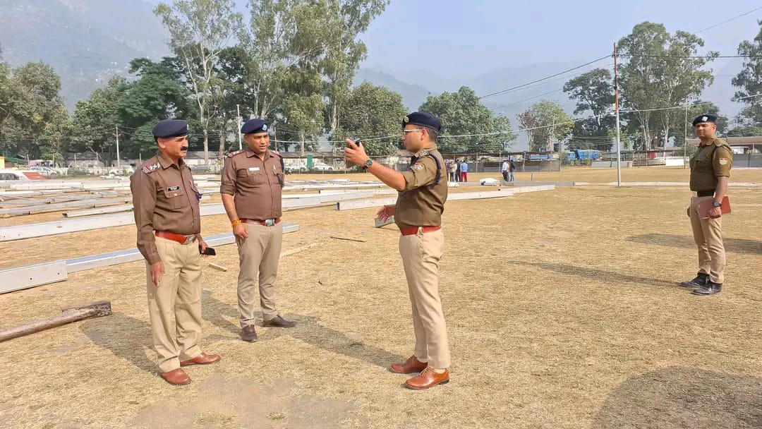 गौचर मेले की सुरक्षा व्यवस्थाओं को परखने एसपी चमोली सर्वेश पंवार