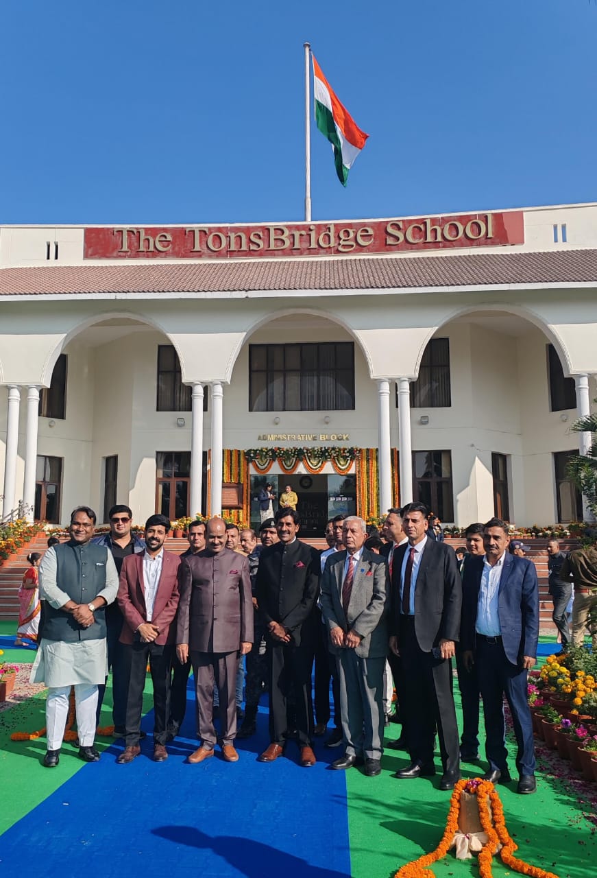 द टॉस ब्रिज स्कूल के वार्षिक महोत्सव में लोकसभा अध्यक्ष ओम बिरला और महानगर अध्यक्ष सिद्धार्थ उमेश अग्रवाल ने की शिरकत