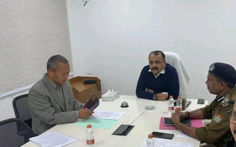अपर पुलिस महानिदेशक कारागार ने कारागार अधिकारियों संग की समीक्षा बैठक: सुधार और सुरक्षा पर जोर..