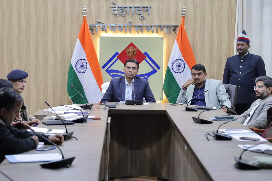मसूरी पहुंचने वाले पर्यटक एवं फेस्टिवल प्रेमी अपने साथ विंटर लाईन कार्निवाल की सुखद स्मृति लेकर जाएंगे : डीएम