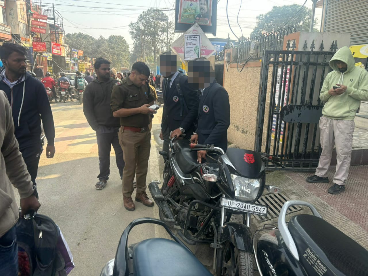 यातायात नियमो का उल्लंघन करने वाले 185 युवाओं के विरुद्ध की गई चालानी कार्यवाही