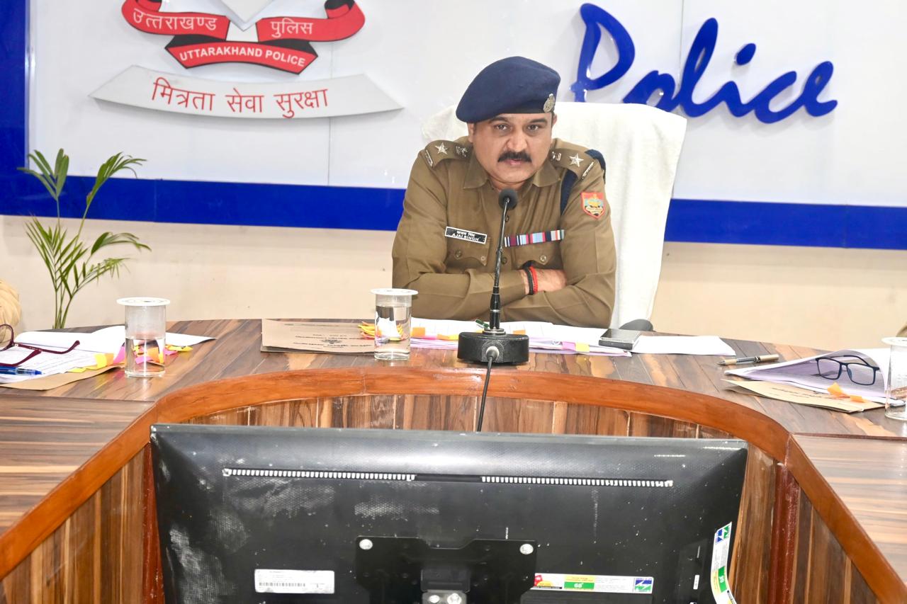 मुख्यालय स्तर पर चलाये जा रहे अभियानों पर प्रभावी कार्यवाही किये जाने के दिये निर्देेश