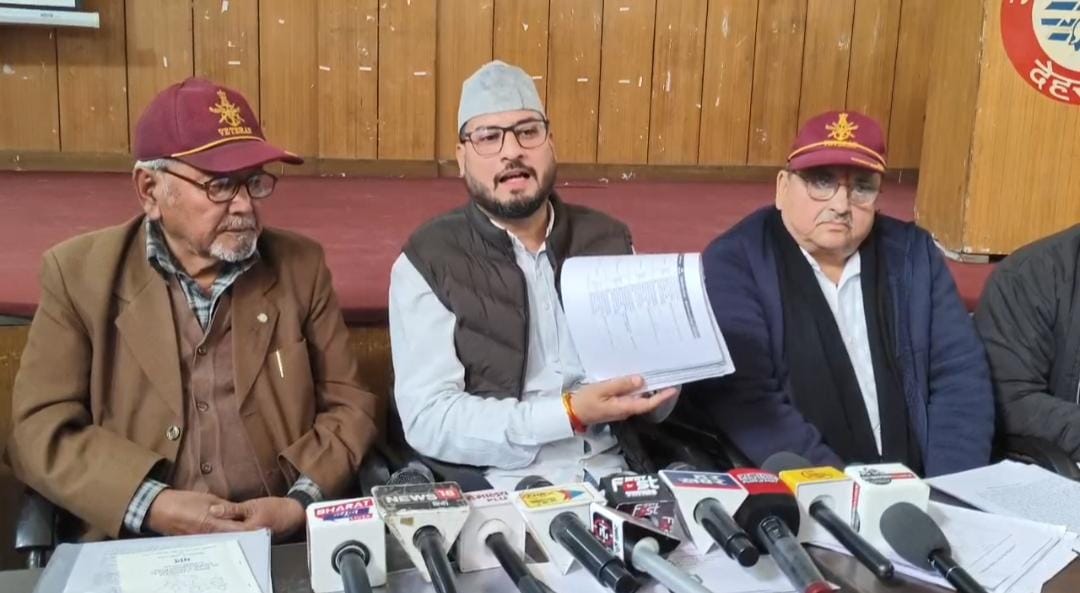 कैसे आएगा सशक्त भू-क़ानून, अधिकारियों ने ही लूट ली जमीनें