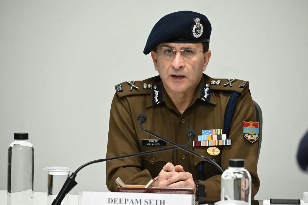 उत्तराखंड : पुलिस साइबर अपराधों पर नियंत्रण के लिए होगी और सशक्त: डीजीपी दीपम सेठ की अध्यक्षता में गोष्ठी आयोजित..