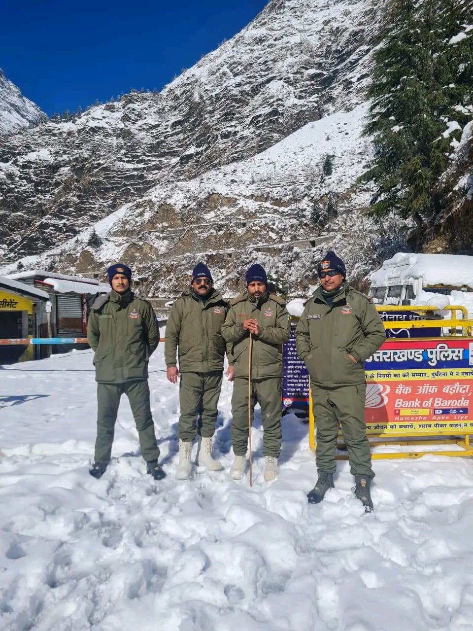 हिमस्खलन की चेतावनी के दृष्टिगत चमोली पुलिस मुस्तैद