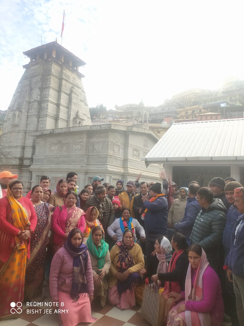 वरिष्ठ प्रशासनिक अधिकारी दीपक नौटियाल सहित मंदिर समिति के तीन कार्मिक सेवानिवृत्त