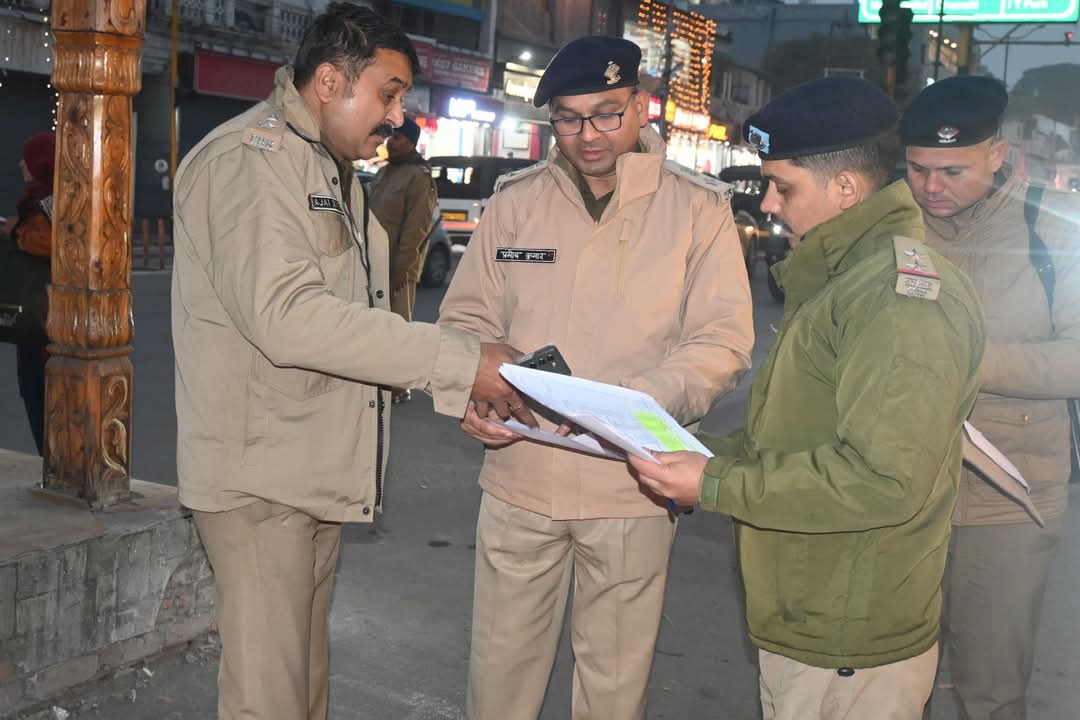 नववर्ष सुरक्षा: कप्तान अजय सिंह ने की ग्राउंड पर व्यवस्था का निरीक्षण, पुलिस टीम की मुस्तैदी की सराहना