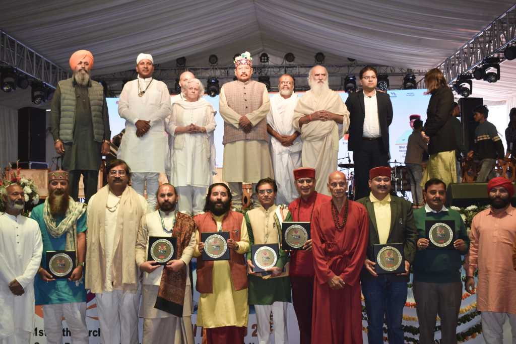 अंतर्राष्ट्रीय योग महोत्सव का समापन, पर्यटन मंत्री सतपाल महाराज ने योग की महत्ता पर दिया जोर