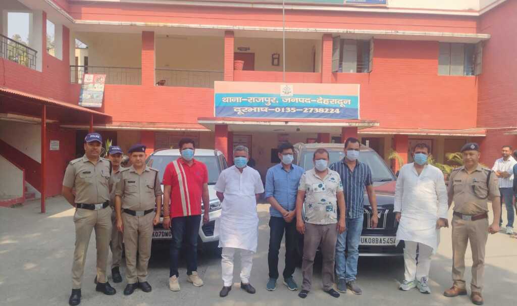 देहरादून: सार्वजनिक स्थान पर लड़ाई-झगड़ा कर शांति भंग करने वाले 6 लोग गिरफ्तार, वाहन सीज