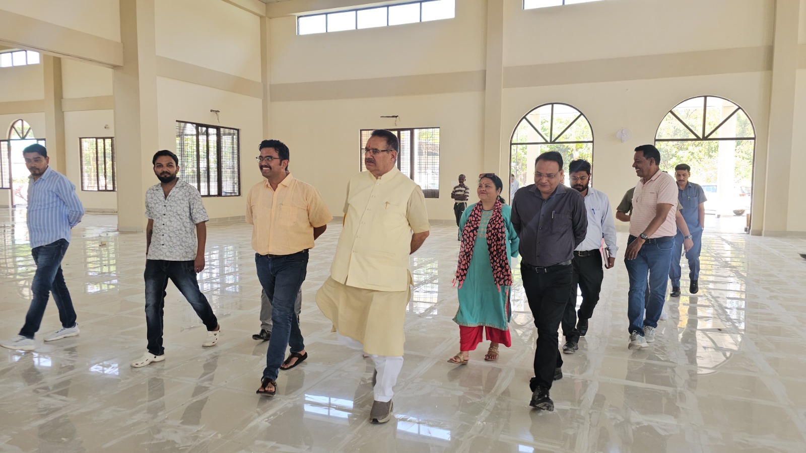 कैबिनेट मंत्री गणेश जोशी ने गढ़ी कैंट में निर्माणाधीन सामुदायिक भवन का किया निरीक्षण, समय पर गुणवत्ता पूर्ण कार्य के निर्देश