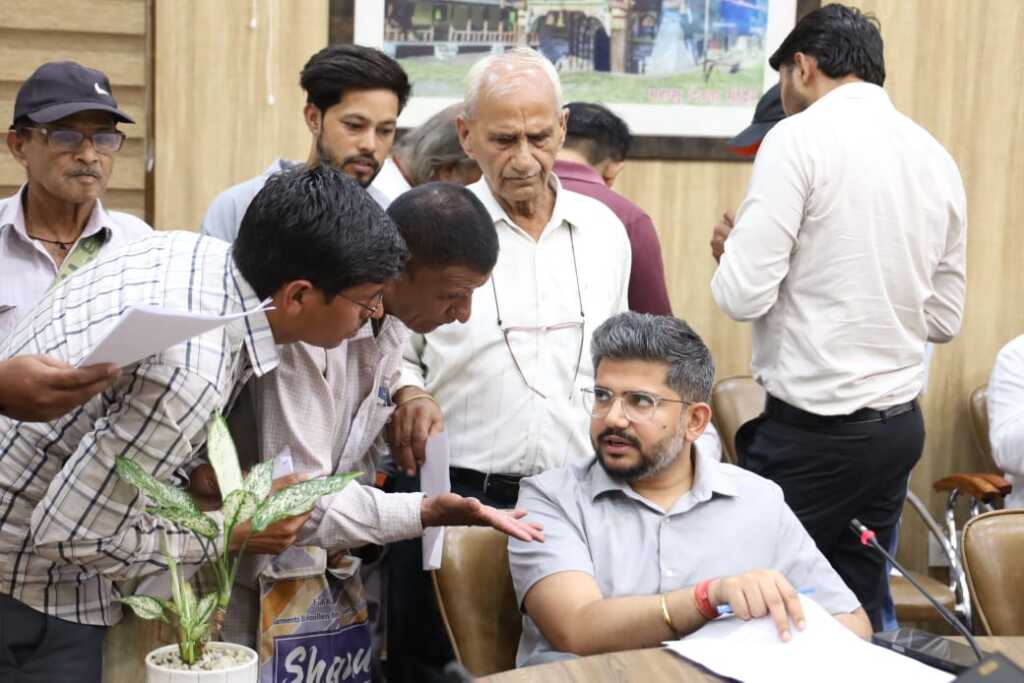 जनता दरबार में समस्याओं का त्वरित समाधान, बढ़ा जनमानस का विश्वास