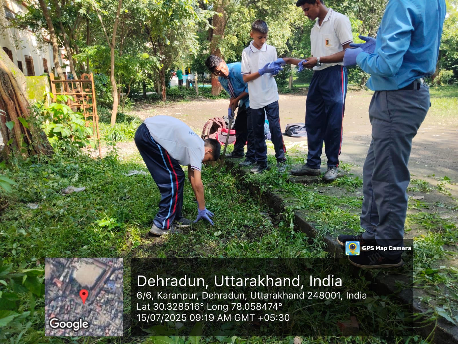 हरेला पर्व पर डीएवी इंटर कॉलेज करनपुर में चला स्वच्छता अभियान और वृक्षारोपण कार्यक्रम