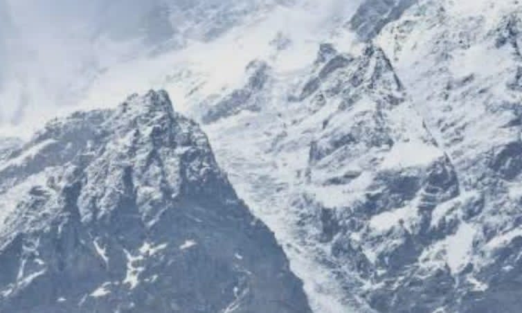 केदारनाथ के चोराबाड़ी ग्लेशियर में हिमस्खलन, कोई नुकसान नहीं