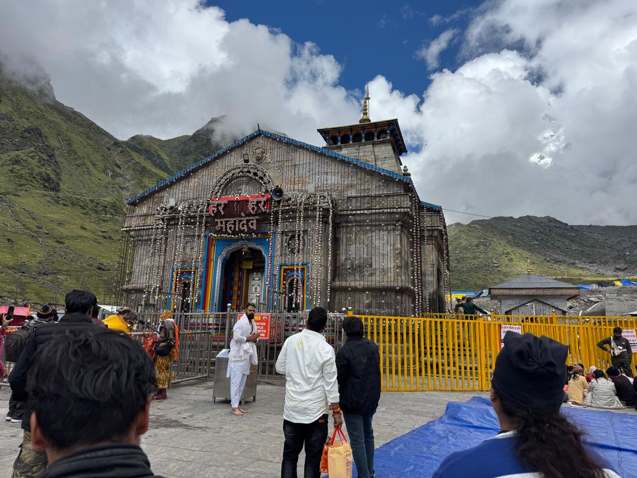 ग्रहणकाल में बदरीनाथ-केदारनाथ के पट बंद, 8 सितंबर को शुद्धिकरण के बाद खुलेंगे