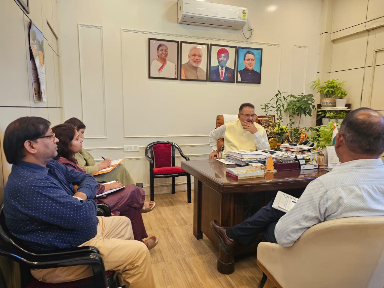 07 नवंबर को हल्द्वानी में “उत्तराखंड की शान, वीर जवान, समृद्ध नारी, सशक्त किसान” थीम पर होगा राज्य स्तरीय कार्यक्रम – मंत्री गणेश जोशी