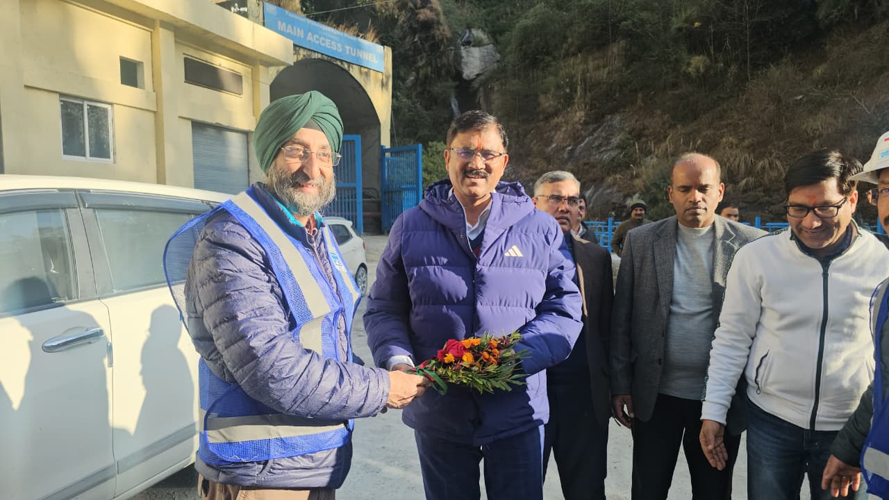 Garhwal:पिटकुल प्रबंध निदेशक पी0सी0 ध्यानी द्वारा गढ़वाल की निर्माणाधीन परियोजनाओं का निरीक्षण किया गया.