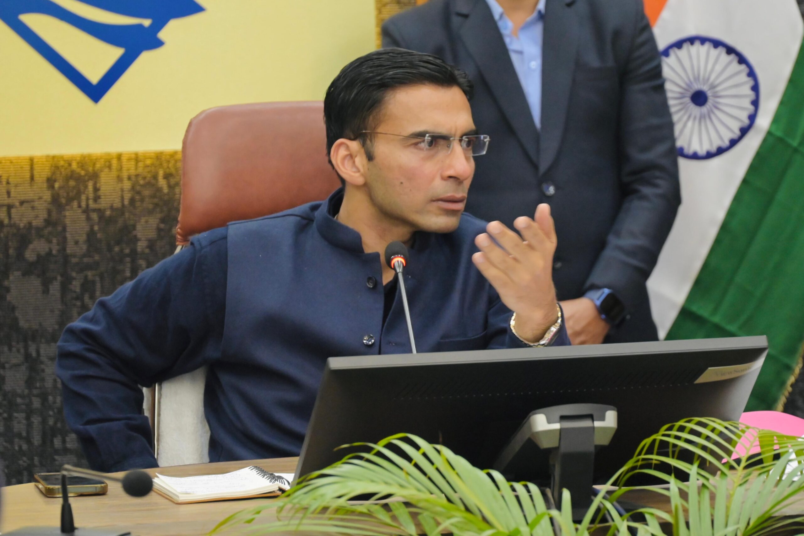 देहरादून में आयोजित मुख्य कार्यक्रम को 23 मार्च को संबोधित करेंगे मुख्यमंत्री, जिलाधिकारी सविन बंसल ने व्यवस्थाओं का लिया जायजा.