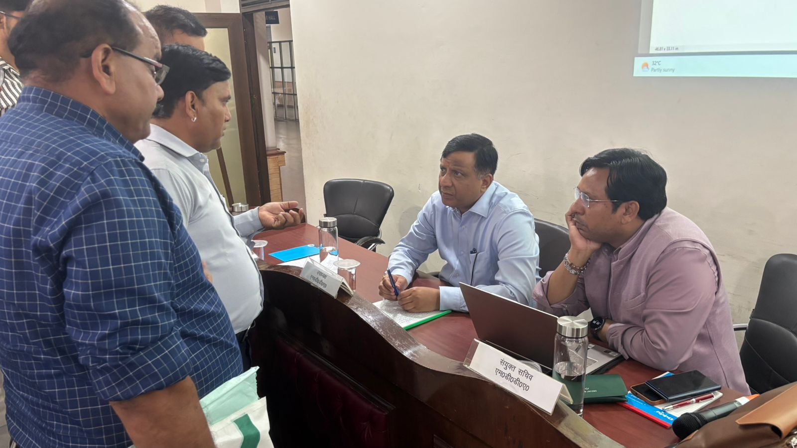 देहरादून महायोजना-2041 पर बढ़ा जनसंवाद, दूसरे दिन सेक्टर-02 के लोगों ने रखी अपनी बात*