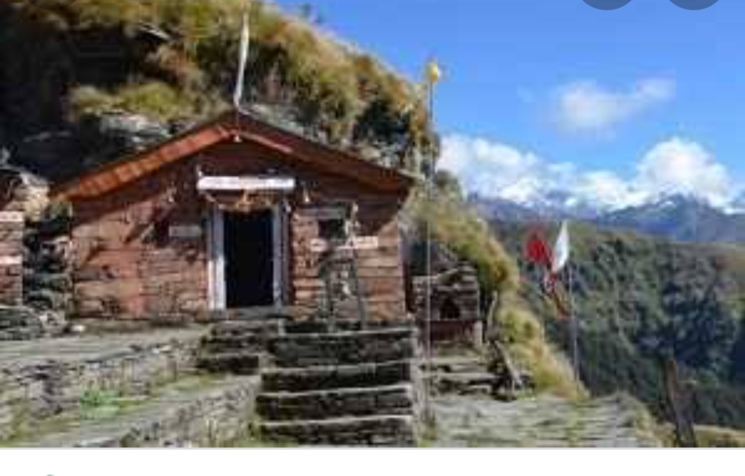 रुद्रनाथ मंदिर को नुकसान पहुंचाने से गुस्से में लोग