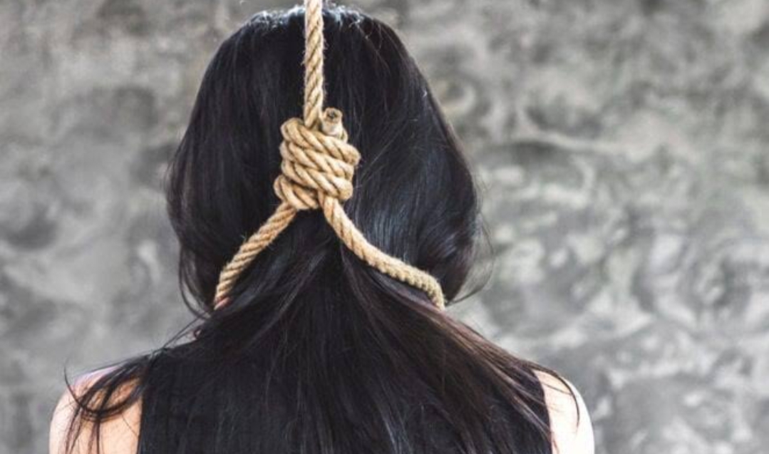 युवती ने की आत्महत्या