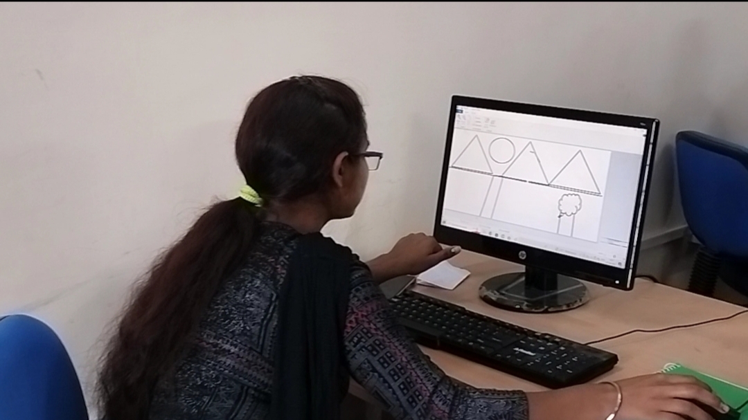 दिव्यांग युवाओं को दी जा रही है ये ट्रेनिंग