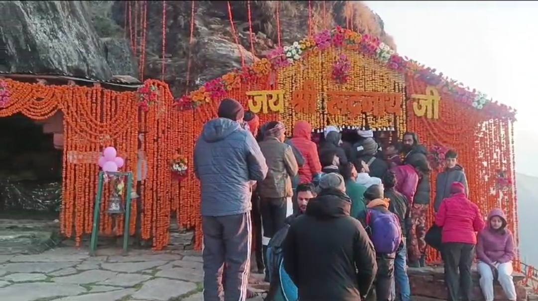 चमोली : श्रद्धालुओं के लिए खुले भगवान रुद्रनाथ के कपाट