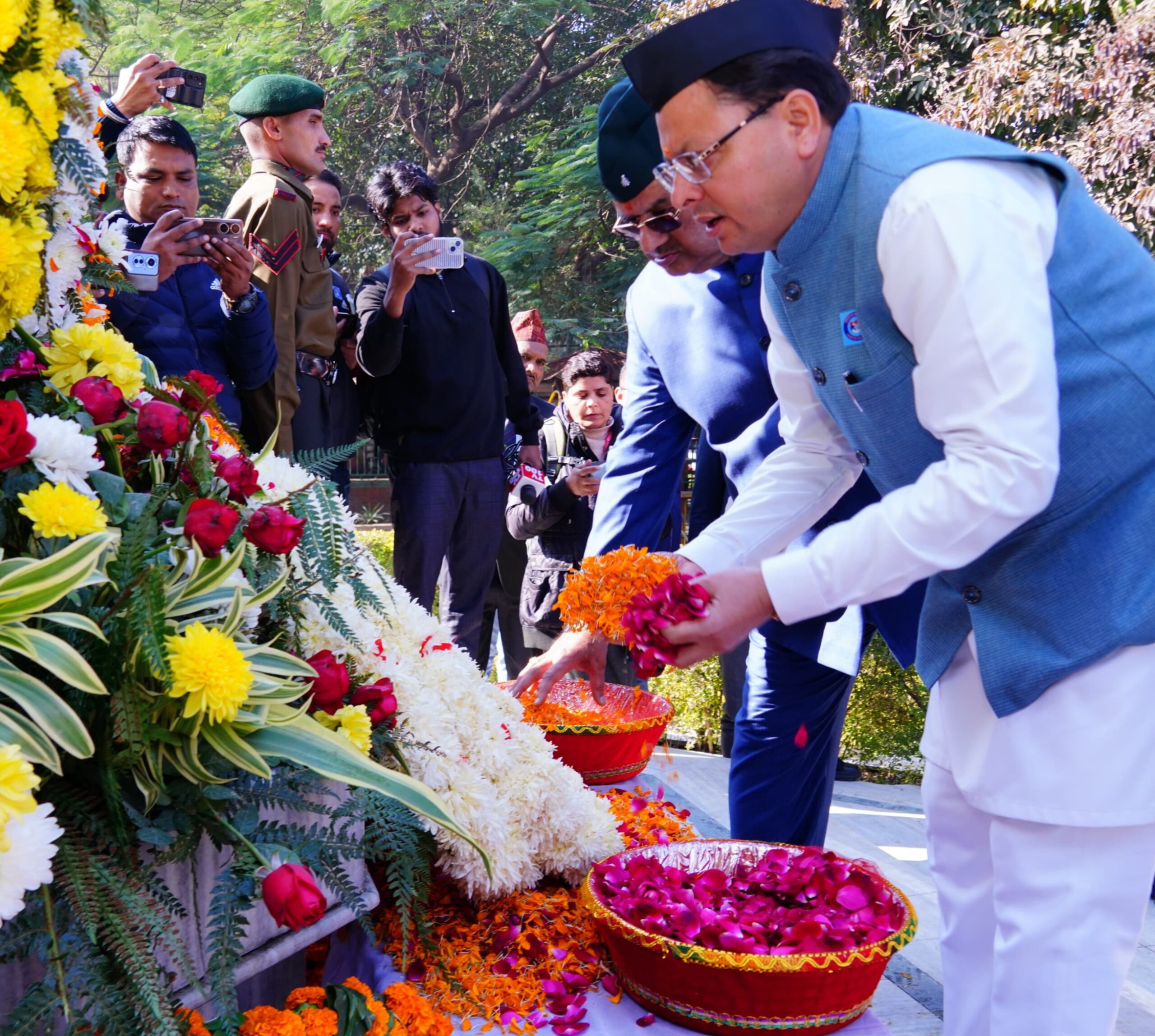 सीएम बोले बांग्लादेश में हिंदू समुदाय पर हो रहे अत्याचार और हिंसा ने मानवता के मूल्यों पर गहरा आघात किया