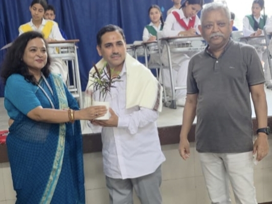 99वीं बार रक्तदान कर डॉ मुकुल शर्मा ने रचा इतिहास, राष्ट्रपति से हो चुके हैं सम्मानित