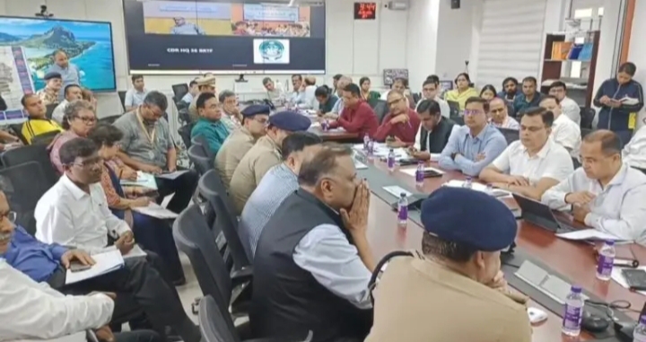 उत्तरकाशी:मुख्यमंत्री धामी के निर्देश पर स्वास्थ्य विभाग अलर्ट मोड में, देहरादून व ऋषिकेश में आईसीयू सहित बेड आरक्षित