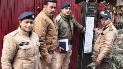 अंकिता हत्याकांड: उर्मिला सनावर के घर पुलिस ने फिर चस्पा किए नोटिस