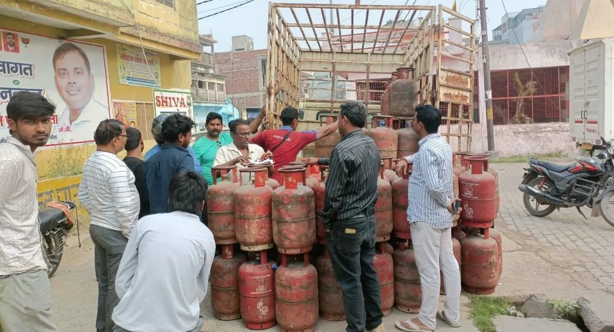 उत्तराखंड में LPG कालाबाजारी पर सख्ती: सरकार के कड़े निर्देश,