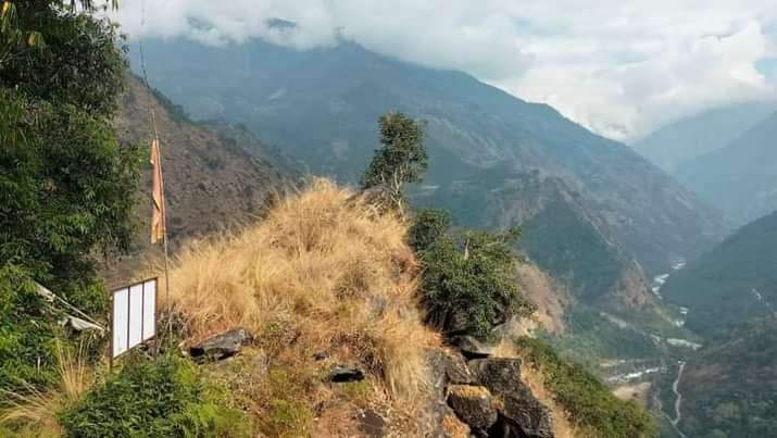 नैनीताल में आंधी-तूफान के बाद 40 घंटे से बिजली ठप: अंधेरे में शहर,