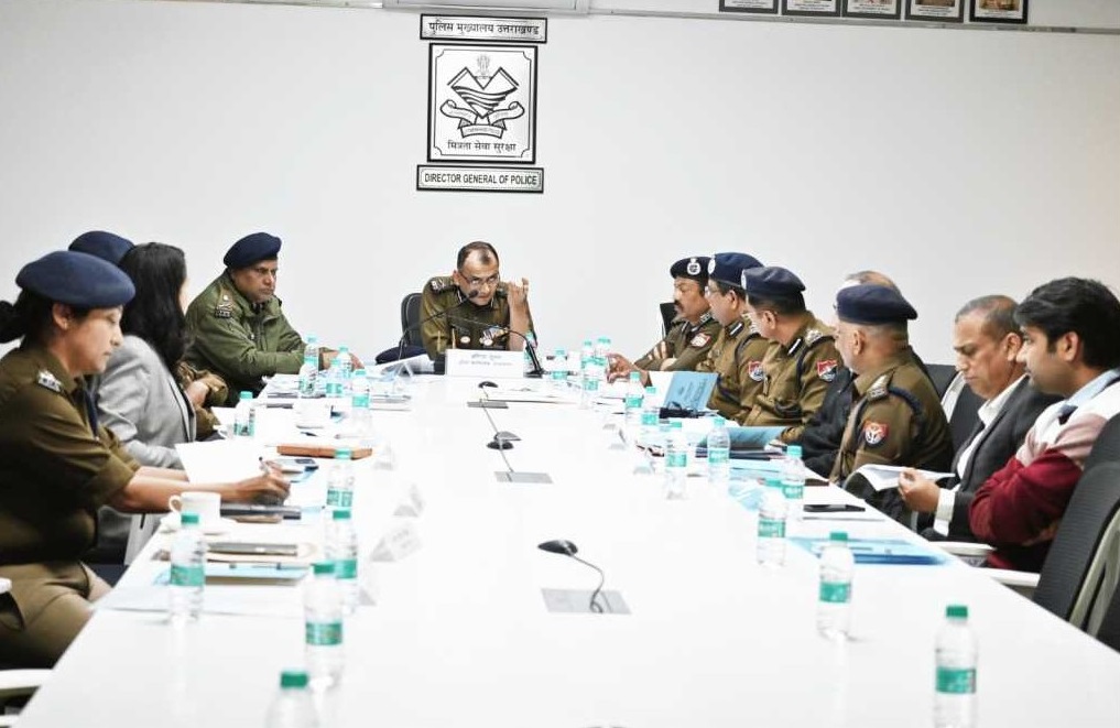 रेलवे स्टेशनों की सुरक्षा व्यवस्था  के लिए  प्रशासन को  दिए निर्देश ...