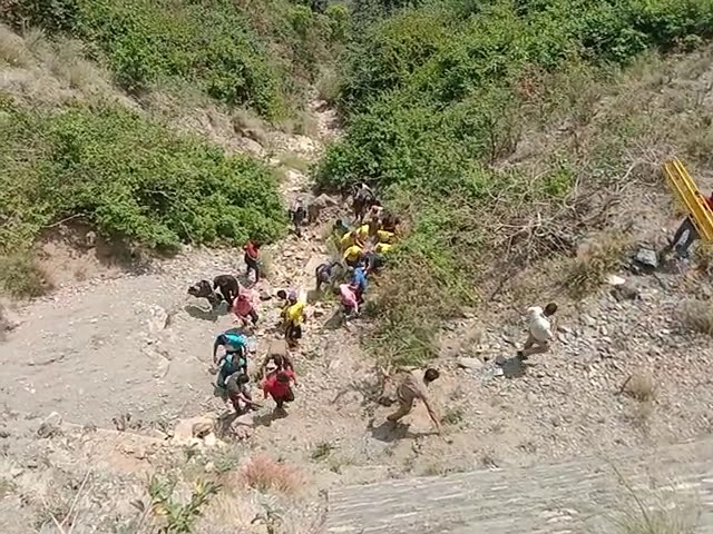 चकराता के दोहरी बैंड के पास हुआ हादसा।।