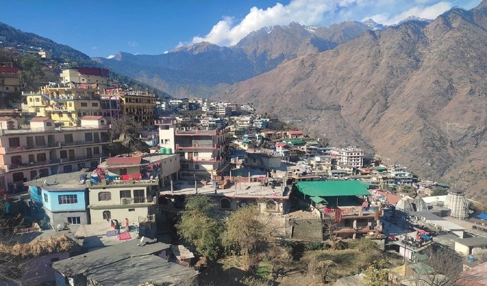 उत्तराखंड मंत्रिमंडल ने जोशीमठ के सभी परिवारों के लिए मुआवजा नीति को मंजूरी दे दी हैं: