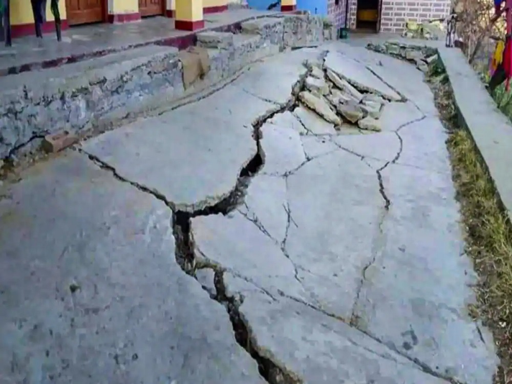 उत्तराखंड जोशीमठ में अभी स्थिति स्थिर बनी हुई हैं: