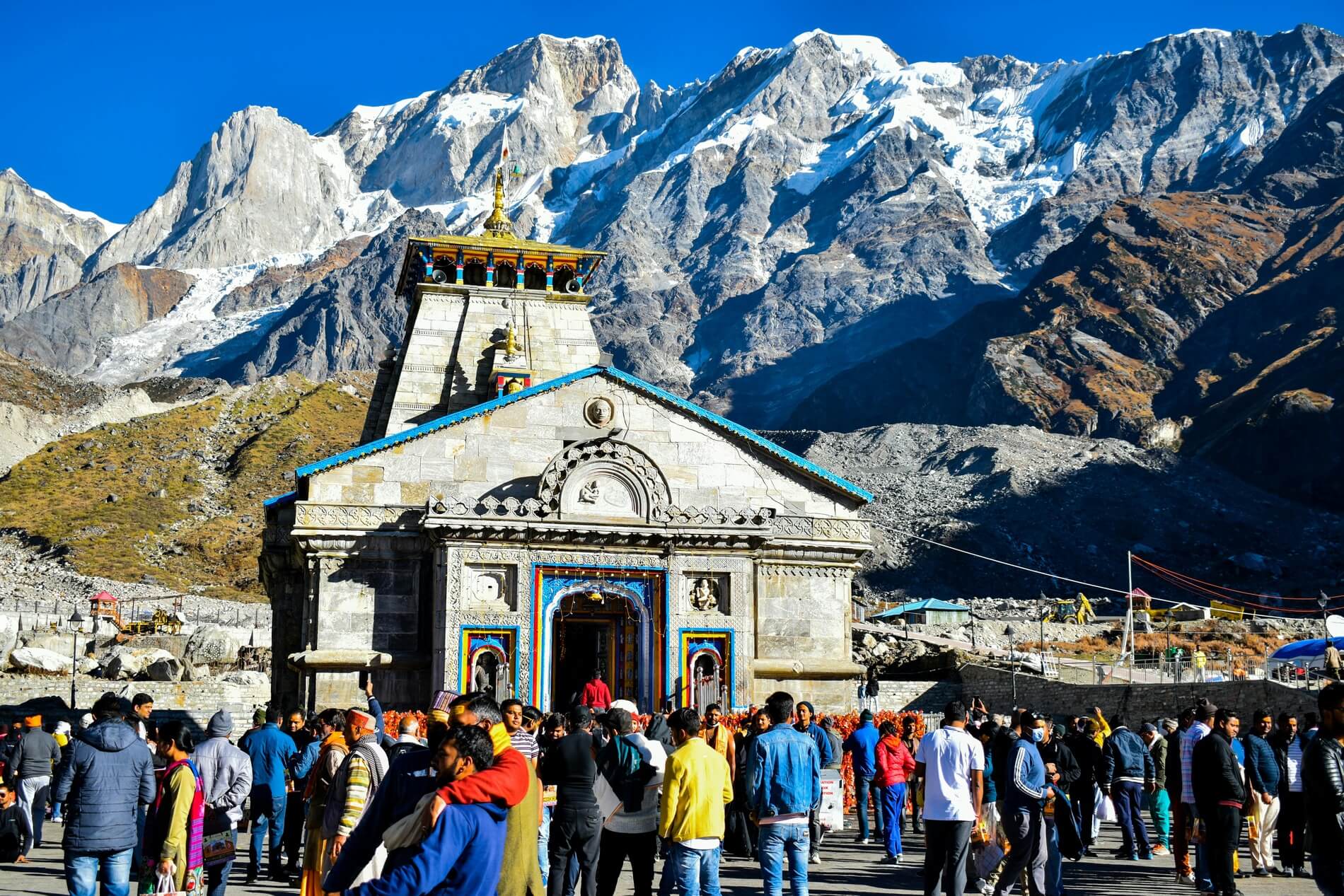 केदारनाथ धाम में ‘रील प्रेमियों’ पर नकेल; मोबाइल और कैमरा ले जाने पर लगा बैन, नियम तोड़ा तो भरना होगा भारी जुर्माना