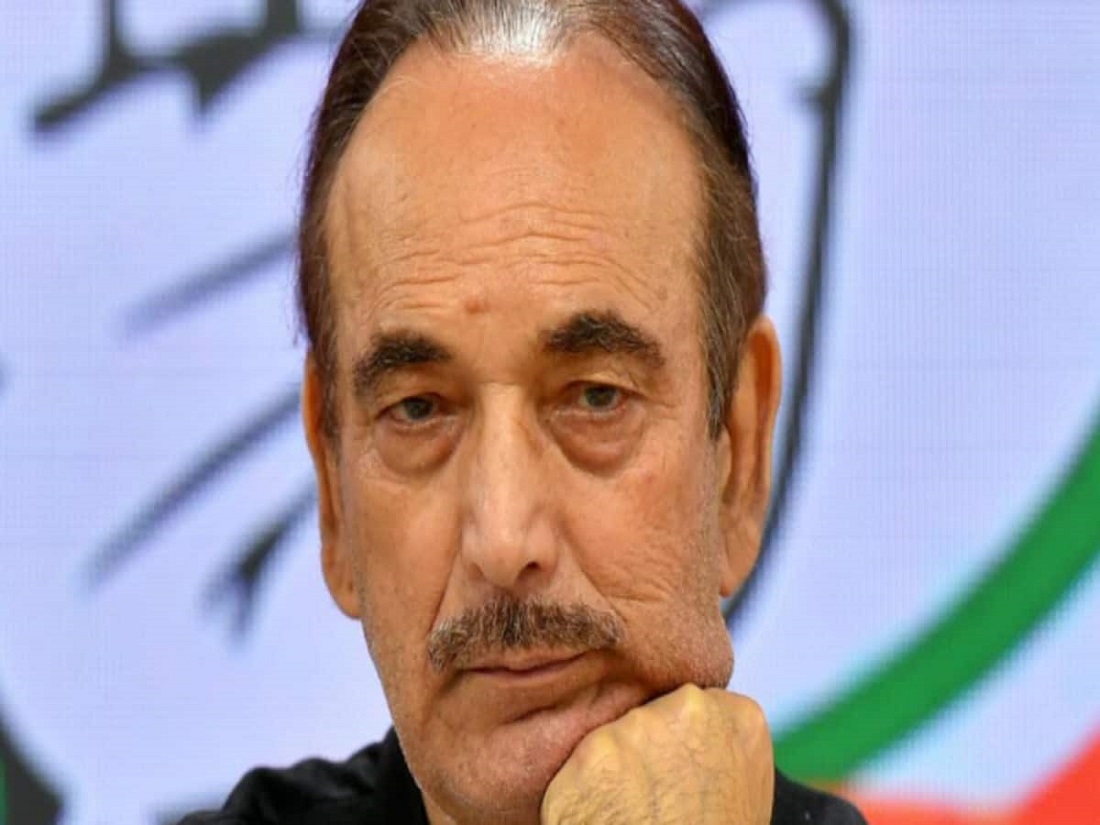 Kashmir: कश्मीर में आतंकियों से हथियार छोड़ने की अपील करने पर गुलाम नबी आजाद को मिली जान से मारने की धमकी.