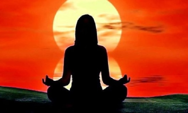 जानिए,, ब्रह्म मुहूर्त में उठने का अर्थ,,,, समय,,, महत्व और फायदे...