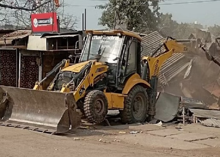 उत्तराखंड में भूमाफिया पर कसेगा शिकंजा, जमीन पर कब्जा किया तो होगी 10 साल तक की सजा: मुख्यमंत्री