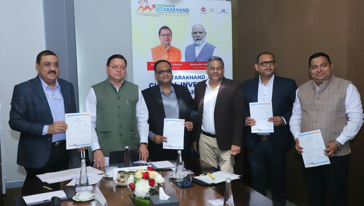 ‘अहमदाबाद में 20 हजार करोड़ से अधिक के एमओयू किए गए, प्रदेश समिति से मिले, फुटओवर ब्रिज का किया निरीक्षण’